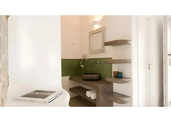 Echinousa Maisonette No3 * Kímolos